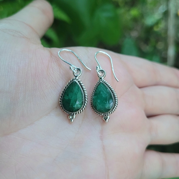 ✨️HP✨️ Shivam Beryl Emerald💚 Teardrop💧Earrings - Picture 16 of 16